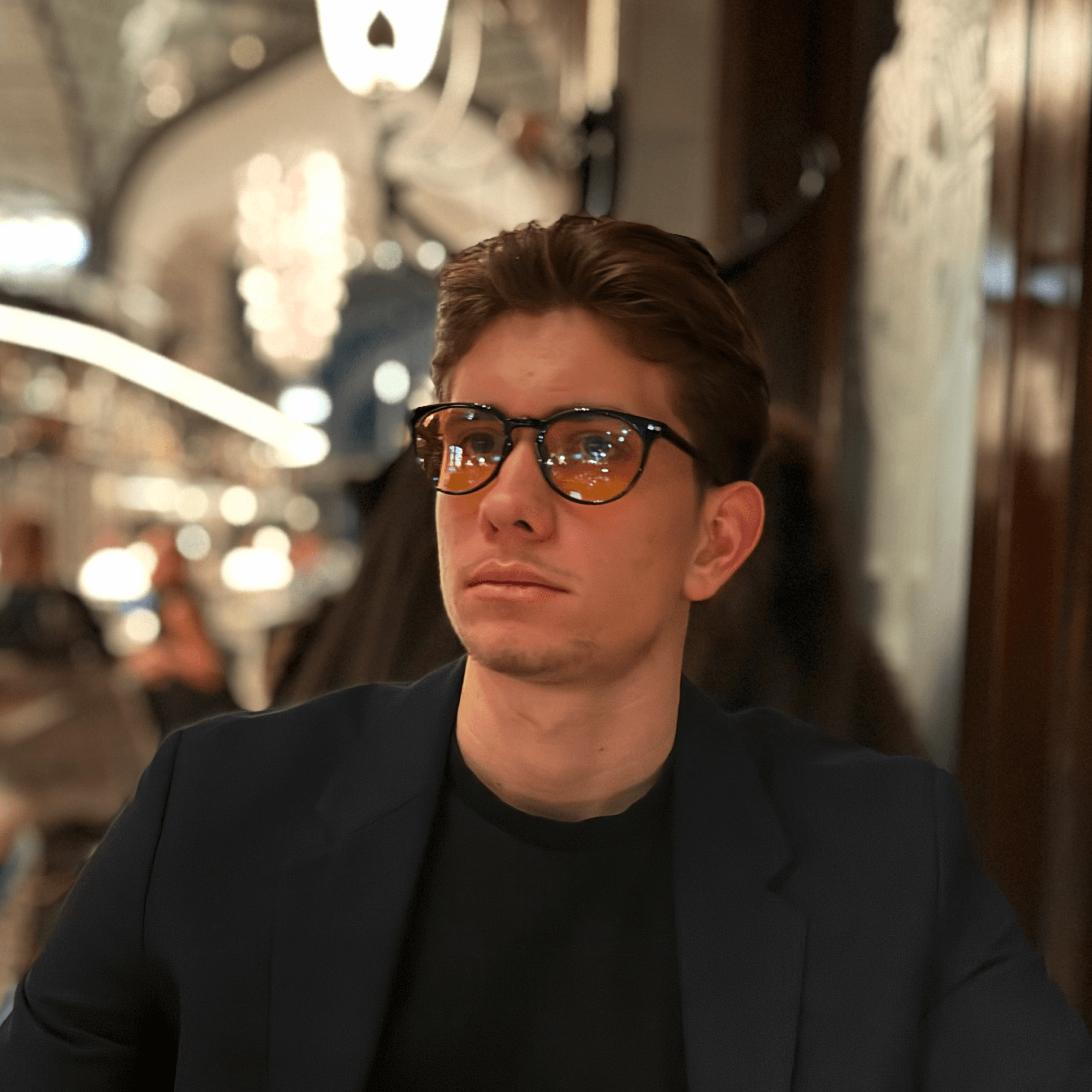 Mező Dezső — Alapító · Mérnök